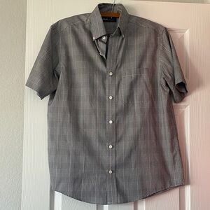 RoundTree & Yorke Men's Gray Checkered Short Sleeve Shirt